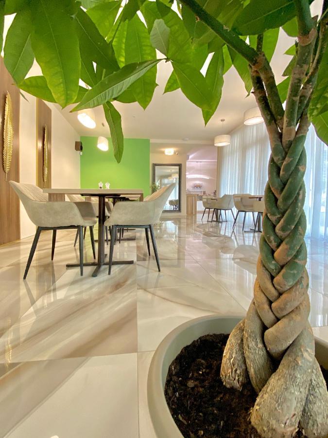 Shangri La Mansion โมสตาร์ ภายนอก รูปภาพ
