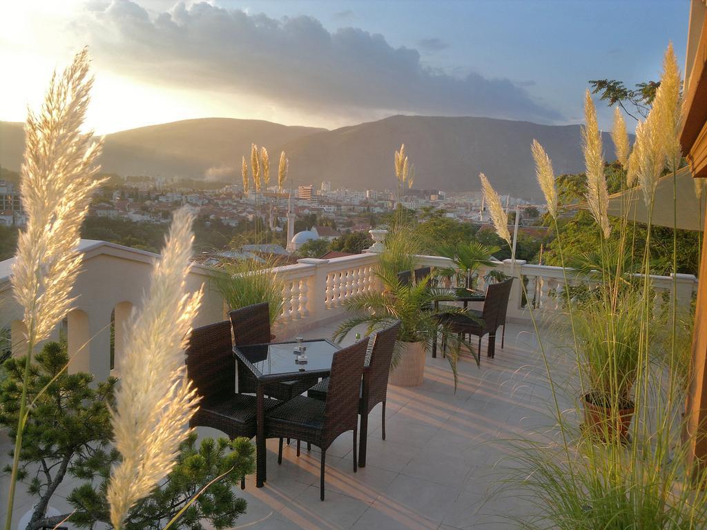 Shangri La Mansion โมสตาร์ ภายนอก รูปภาพ
