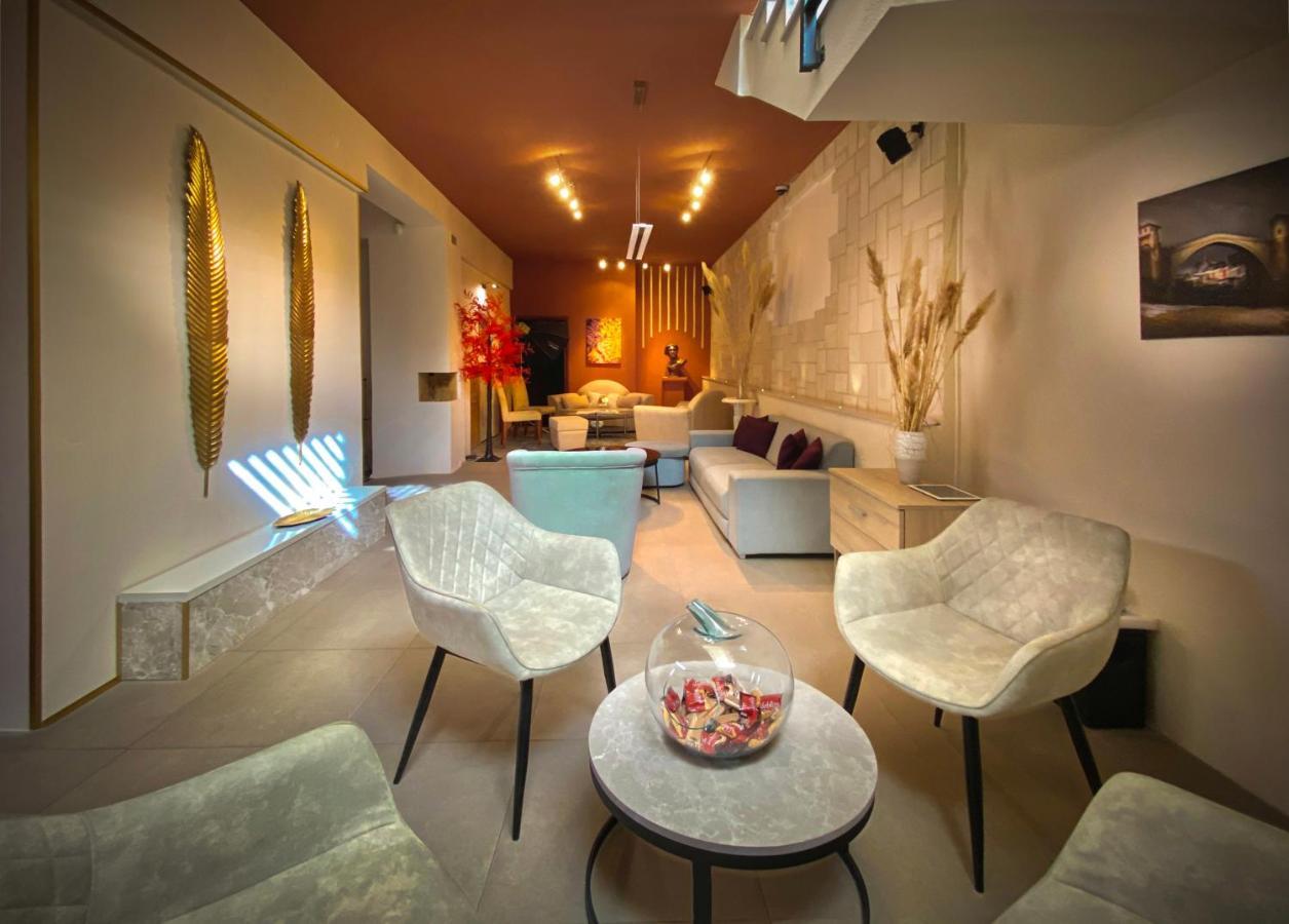 Shangri La Mansion โมสตาร์ ภายนอก รูปภาพ